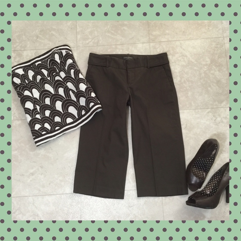 Banana Republic Stretch Capri/Cropped Chocolate Dress Pants Professional & Cute!